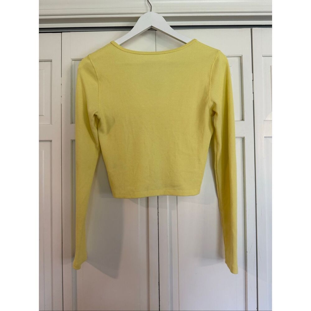American Eagle butter yellow waffles cropped Henley top small - Picture 2 of 6